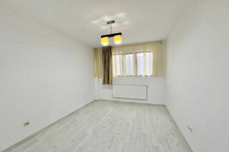 Bucurestii Noi -Subcetate 110, apartament 3 camere igienizat, demisol, 55 mp.
